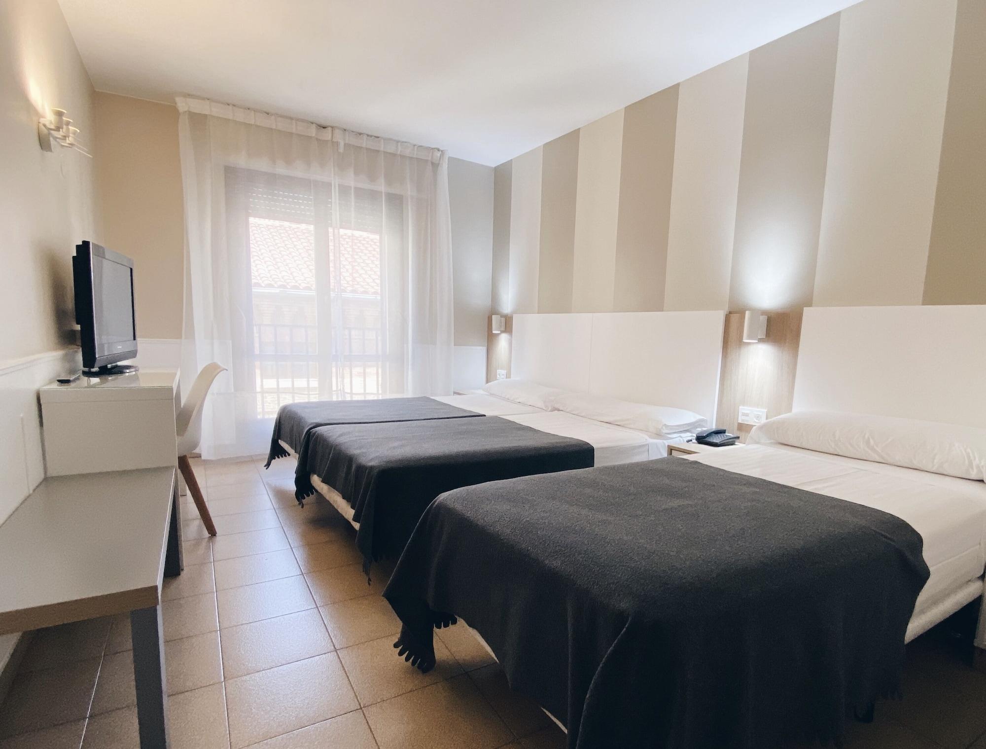 Hotel Rio Arga Сарагоса Экстерьер фото